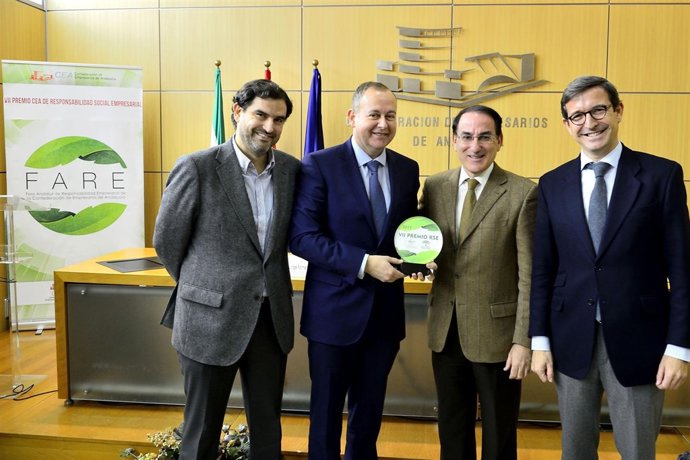Entrega a Coviran del VII Premio CEA de Responsabilidad Social Empresarial