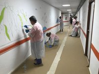 El 12 de Octubre estrena decoración en un área de diagnóstico de enfermedades con dibujos que evocan a Latinoamérica