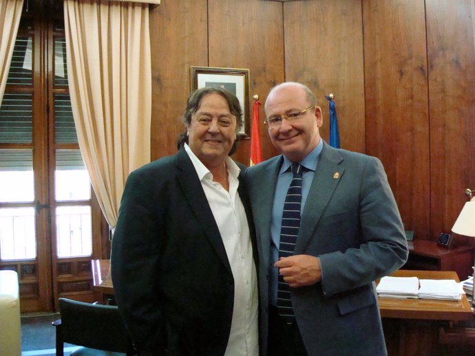 El alcalde de Jaén con Alejandro Jaén                          