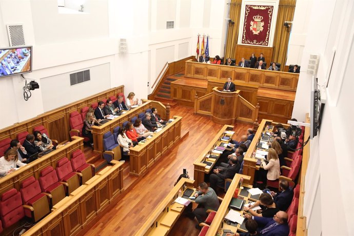 Pleno, Cortes, Debate