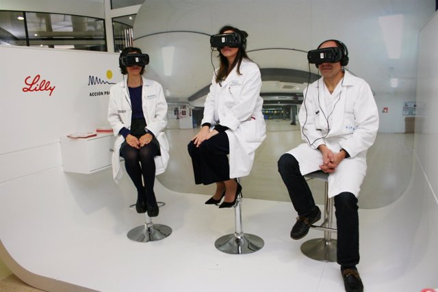 Cabina de realidad virtual en el Peset para mostrar el día a día de la psoriasis