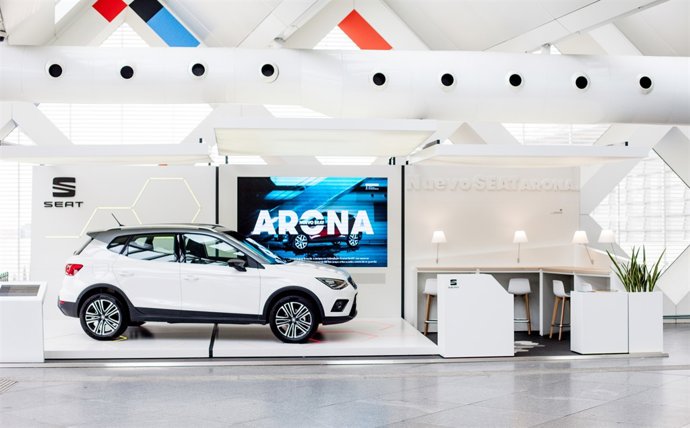 Seat ofrece servicios de movilidad integrada en Atocha y Sants