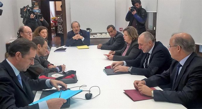 Foto Y Audios Consejero Infraestructuras Reunión Ayto Oviedo