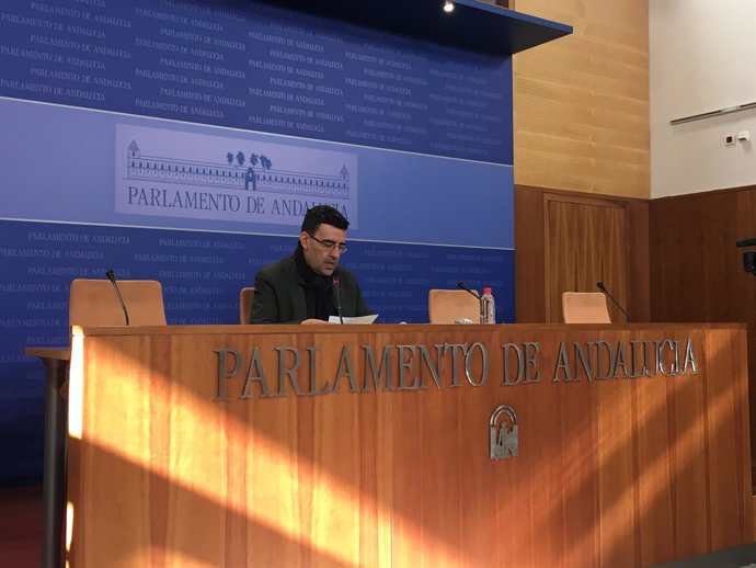 El portavoz parlamentario del PSOE-A, Mario Jiménez