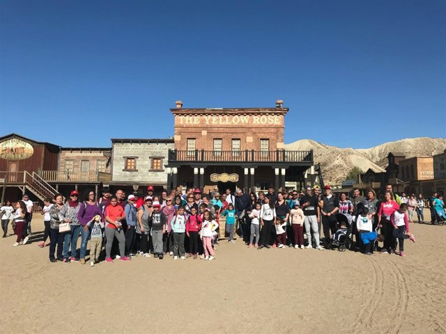 Un centenar de personas participan en actividad de ocio y deporte en Tabernas.
