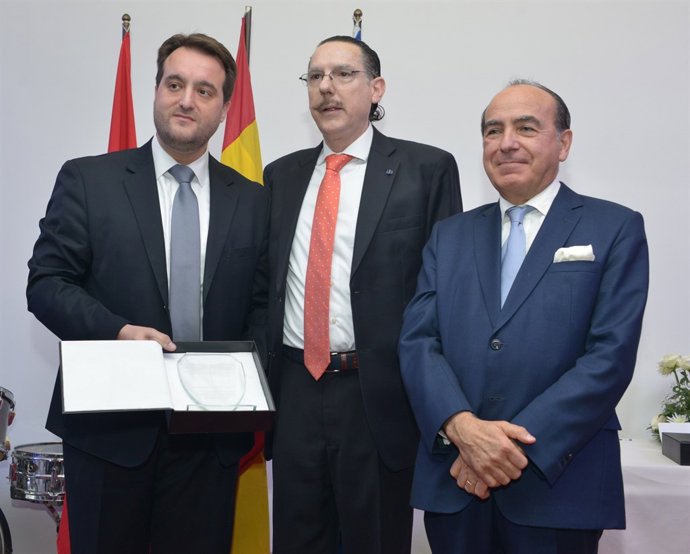Pedro Arellano, José Estévez Martínez i Pablo Zaldívar Miquelarena