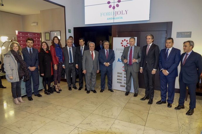 El ministro de Fomento, Iñigo de la Serna, en el Foro Joly en Sevilla