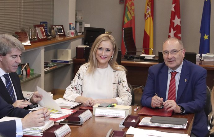 Cifuentes con el alcalde de Parla