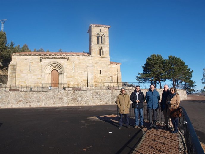 Iglesia de Santa Cecilia de Aguilar