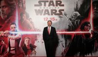 Miles de  fans de Star Wars exigen que Los últimos jedi no forme parte del canon y despedir de Rian Johnson