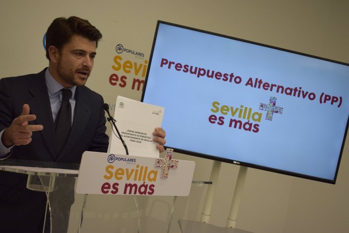 Beltrán Pérez defiende su presupuesto "alternativo".