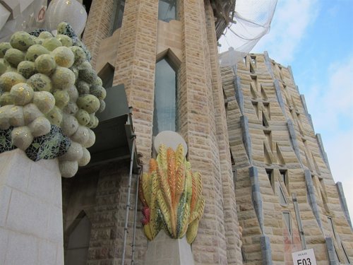 Detalle de la fachada de la basílica de la Sagrada Familia 