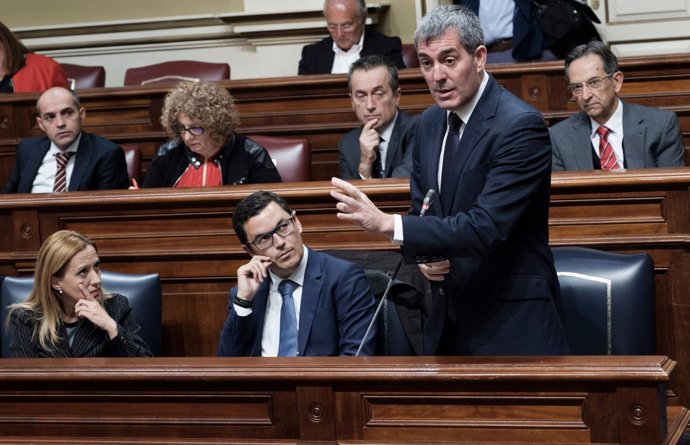 Fernando Clavijo en el Parlamento de Canarias