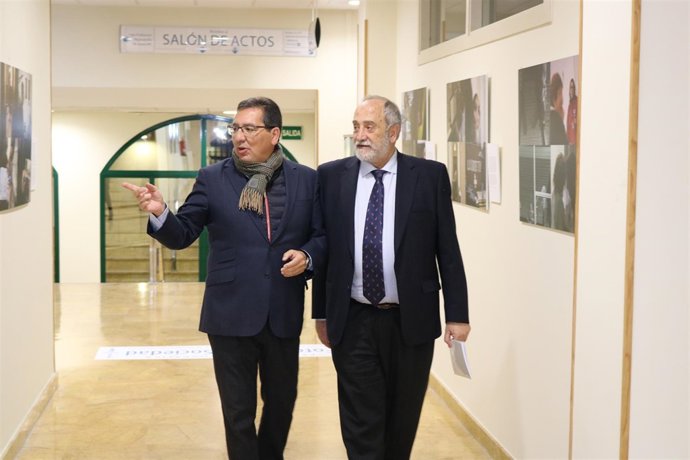 Inaugurada la exposición 'Fotografía y sociedad'