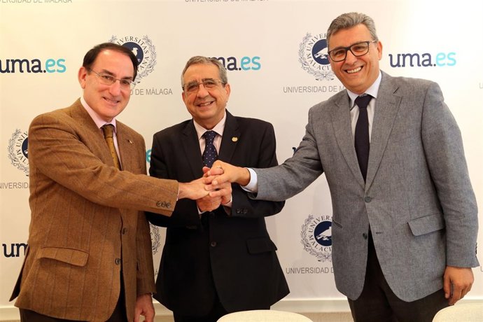 Acuerdo gonzalez de Lara Narvaez rector UMA y sergio Cuberos Apoma