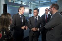 De la Serna ve que Cataluña "se juega buena parte de su futuro" y llama a "la mayor participación posible"