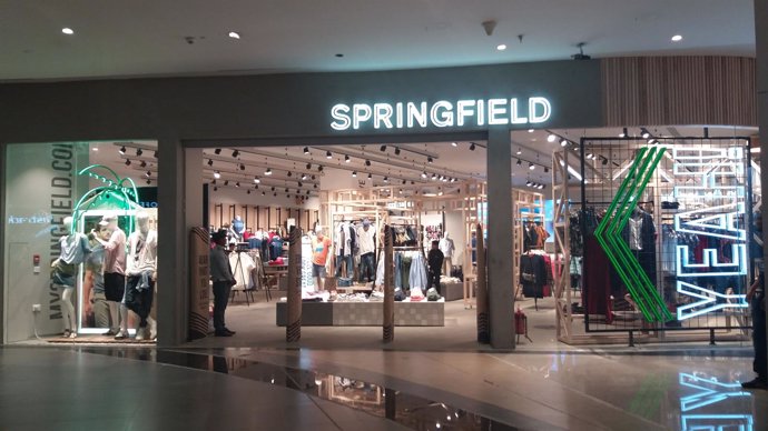 Springfield (Cortefiel) en Eslovenia 