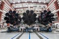 Primeras imágenes del supercohete Falcon Heavy, que volará en enero