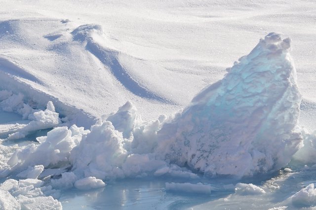 Bloque de hielo en el Ártico