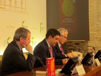 El catedrático de Derecho Constitucional Juan Cano presenta su libro 'Cataluña en su laberinto'