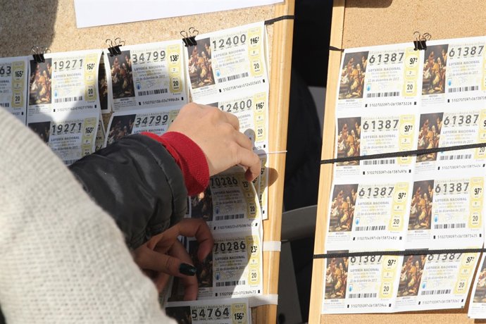 Loteria de Nadal, loteries, dècim, dècims