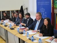 El presidente del Gobierno murciano cree que España, la Región y Cataluña "merecen un gobierno que respete la ley