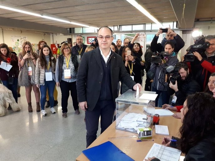 Jordi Turull (PDeCAT) vota en las elecciones del 21-D