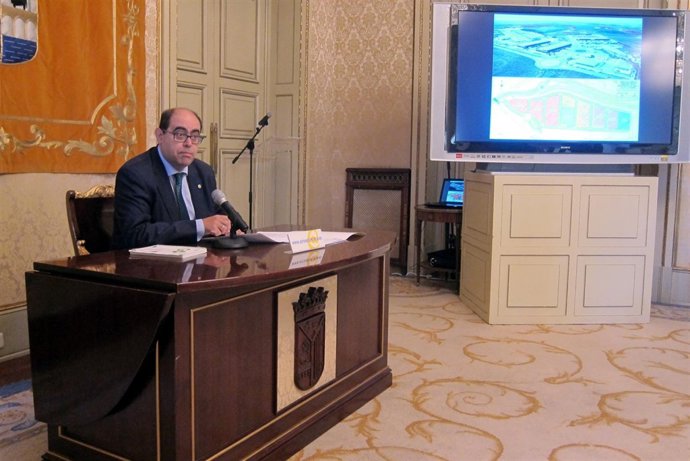 Fernando Rodríguez en el Ayuntamiento de Salamanca.                        