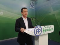 PP-A pide a la Junta que envíe al Parlamento una normativa "seria" sobre las 35 horas pactada con los sindicatos