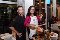 Casi medio centenar de periodistas de EEUU conocen el corte del jamón ibérico andaluz