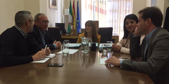 Reunión de Verónica Pérez con los alcaldes.