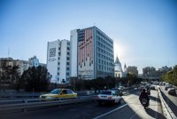 Muere una mujer embarazada y otras cien personas resultan heridas por el terremoto en Teherán