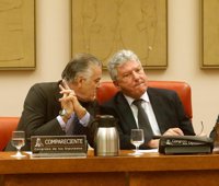 La comisión sobre la 'caja b' del PP insta a Ana Pastor a exigir colaboración a la Audiencia Nacional