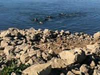 Inmersión en el pantano de Sierra Boyera descubre estructuras subacuáticas de piedra de asentamiento ibérico