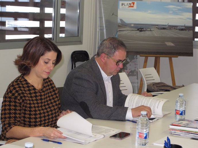 Emma Buj en la reunión del Consorcio del Aeropuerto de Teruel