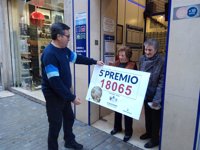 El número 18.065, agraciado con un quinto premio, reparte 60.000 euros en Málaga