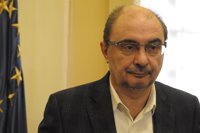 Lambán dice que Cataluña está en "colapso" y pide "una reacción cívica del conjunto de la Nación"