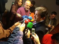 Javier Fernández acusa a Podemos de apoyarse en la derecha para ejercer una "vetocracia"