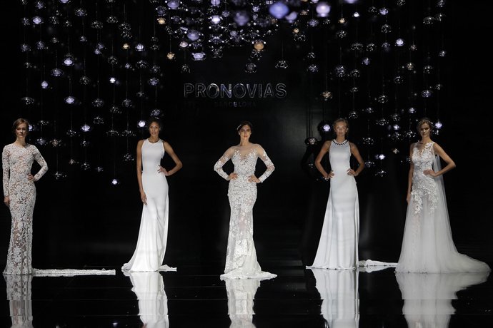 Les models de Pronovias en el Barcelona Bridal Fashion Week
