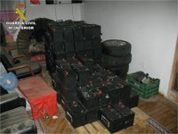 Detenido un joven por robar un camión y las 1.200 baterías de coche que transportaba