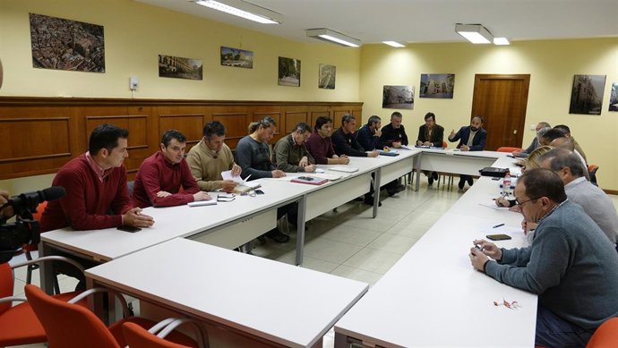Reunión bomberos y Mario Cortés 