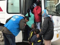 ACNUR e Italia comienzan una evacuación sin precedentes de los refugiados sometidos en los duros campos libios