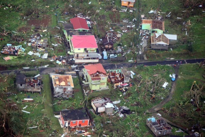 Casas destruidas por el huracán 'María' en Dominica