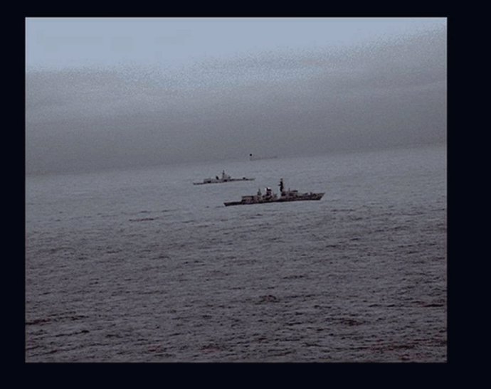 Fragata de Reino Unido escolta a un buque de guerra ruso cerca de aguas británic