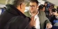 Un diputado israelí aborda un autobús que trasladaba a familiares de reos palestinos y les insulta