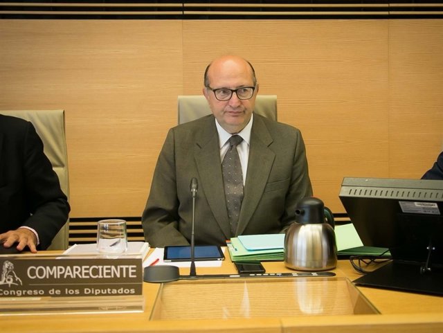 El presidente del Tribunal de Cuentas, Ramón Álvarez de Miranda, en el Congreso