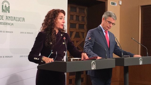 María Jesús Montero y Juan Carlos Blanco.