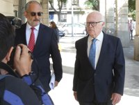 La juez prorroga otro año la instrucción de la causa contra el psiquiatra Javier Criado