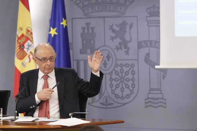 Cristóbal Montoro tras la rueda de prensa del Consejo de Ministros