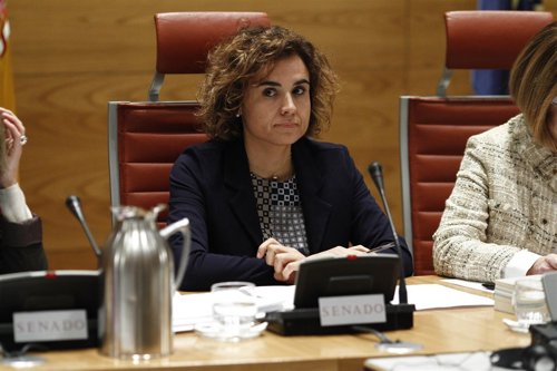 La ministra de Sanidad, Dolors Montserrat, comparece en el Senado